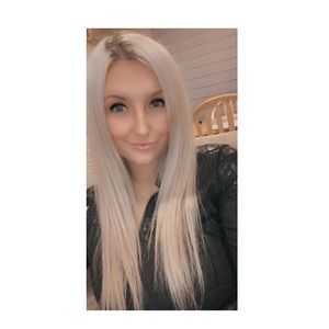 Meet your Posher, Britt